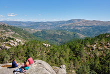 Afbeelding in Gallery-weergave laden, Portugal Magazine #1 (digitaal product)
