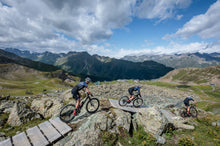 Afbeelding in Gallery-weergave laden, Jaarabonnement reismagazine De Mooiste Rondreizen (+ laatste 4 verschenen edities digitaal)
