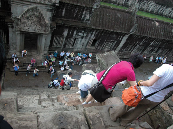 De steile trappen van Ankor Wat